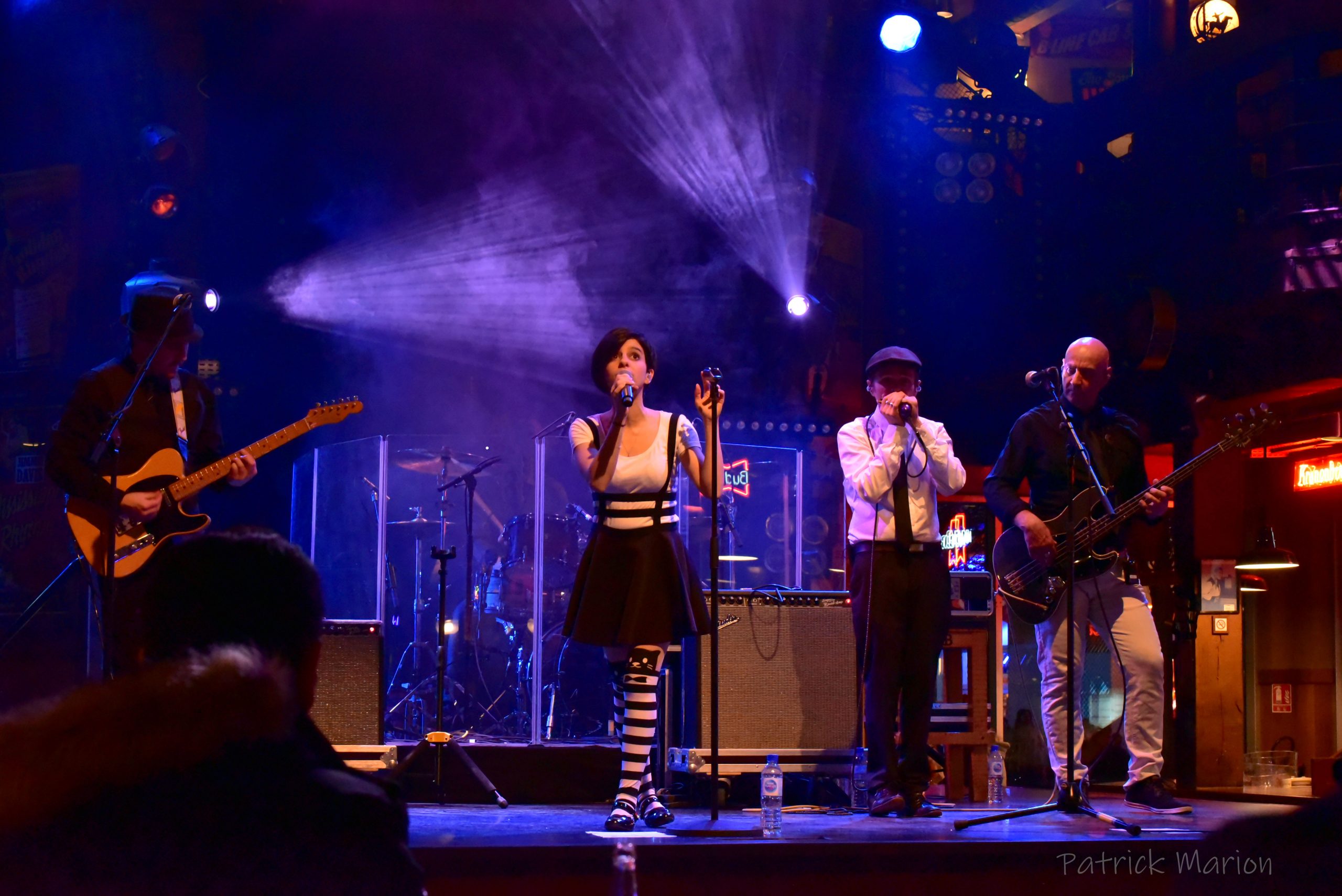 Little Mouse & The Hungry Cats