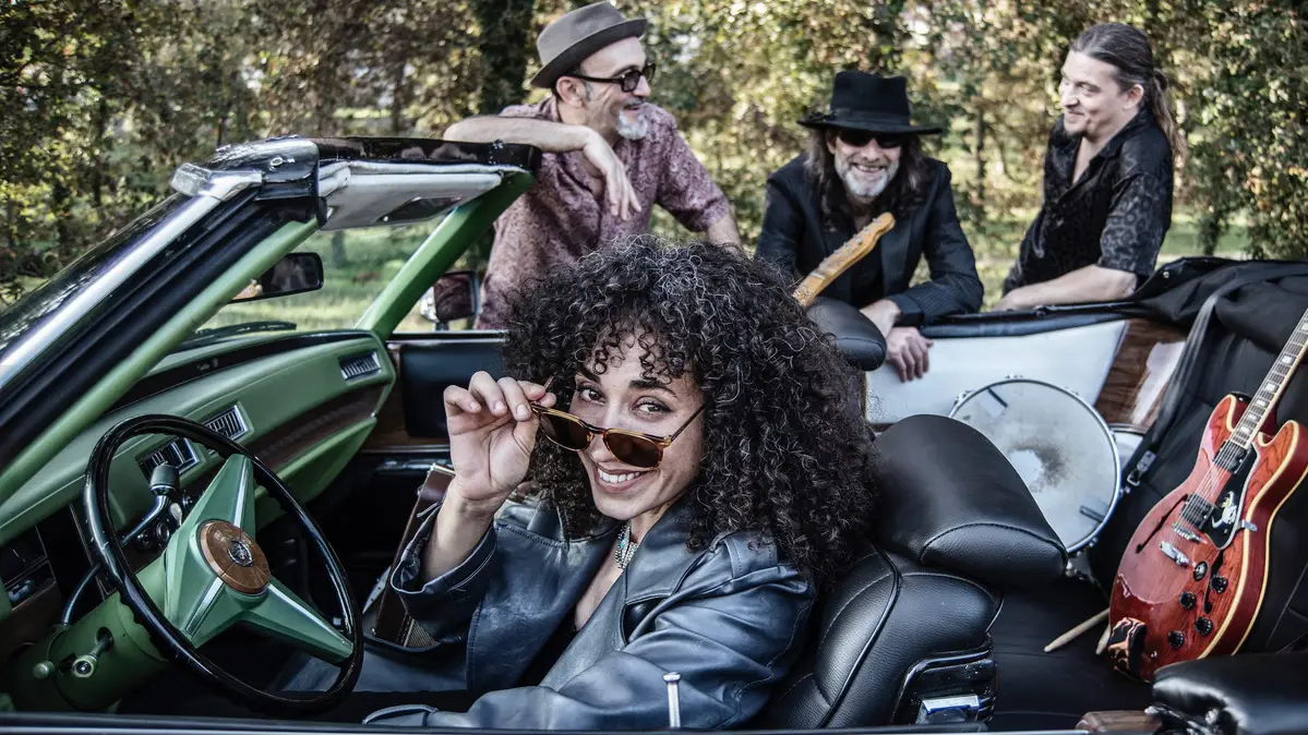 SWEET MARTA & THE BLUES SHAKERS